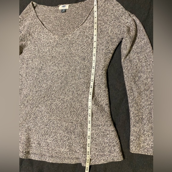 Old Navy V Neck Sweater - Picture 3 of 4